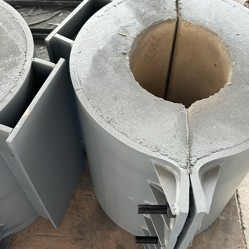 Vermiculite Insulated Pipe Holder Used in Steam